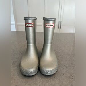 Hunter Wellies in Silver in Size 11 Kids